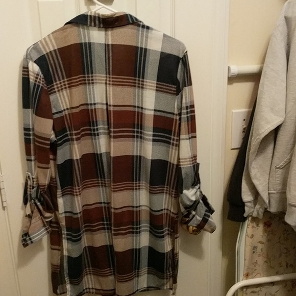 Long button up - Picture 2 of 3